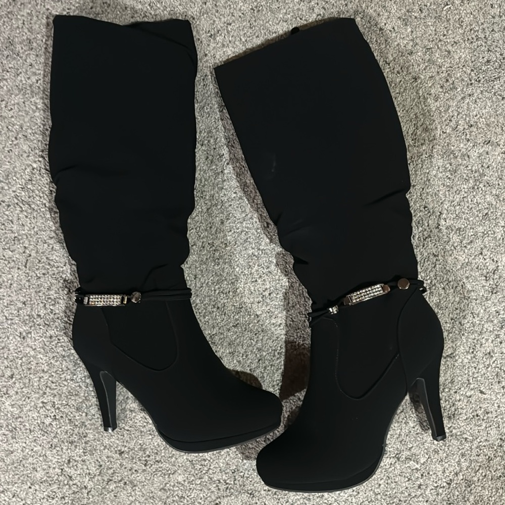 Dreampairs black heeled boots w/ embellishment